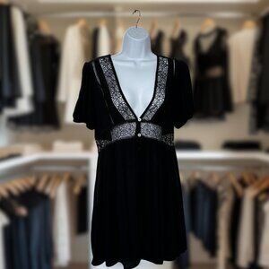 Bewitching BLACK BABYDOLL DRESS Lace rimmed V Neck & Waist Iridescent Buttons